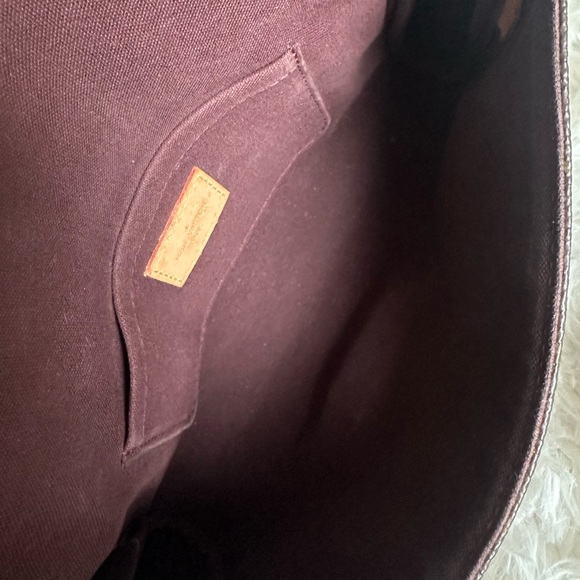 Authentic - Louis Vuitton Favorite MM Monogram Handbag - Picture 5 of 16